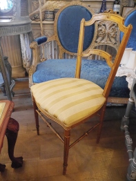 Chair (B443-25)