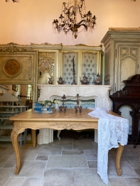 French Table (177-21)
