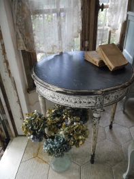 French Table (034-21)