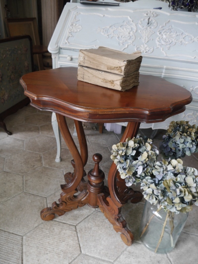 Side Table (SK126)