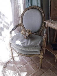 French Arm Chair (27301-18)