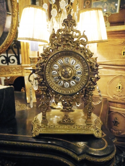 Antique Clock (387-19)
