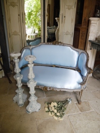 French Sofa (27601-18)