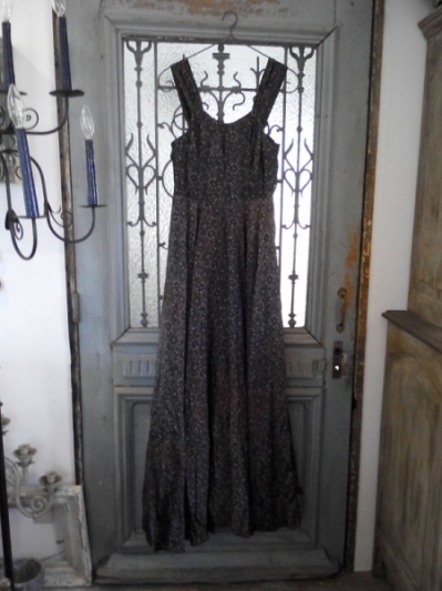 Antique Dress (B-1)
