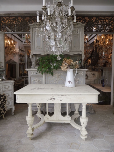 French Table (883-16)