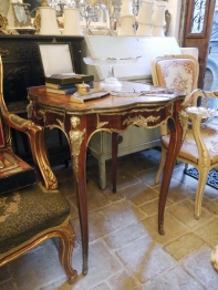 French Table (EU2612)