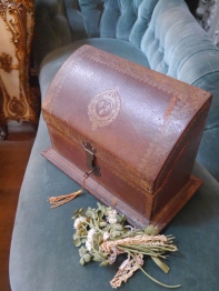 Antique Box (SK421)