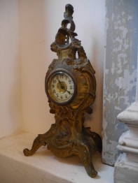 Antique Clock (N025)