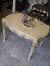 French Table (EU1819)