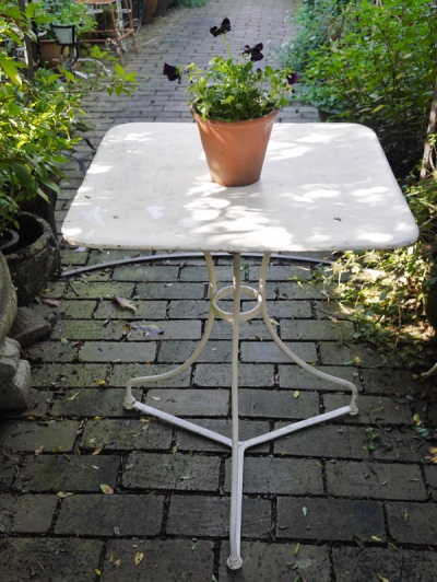 Garden Table (G-3)