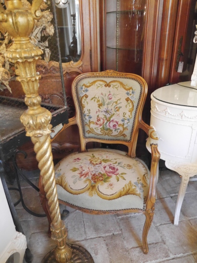 French Arm Chair (EU1057)
