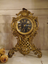 Antique Clock (01501-17)