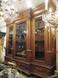 Glass Cabinet (062-25)
