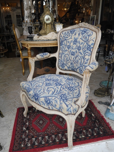 French Arm Chair (056-17)