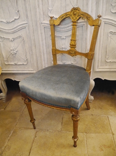 Chair (384-19)