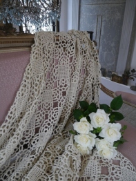 Antique Lace Cloth (M-1)