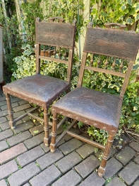 Chair (159-12)