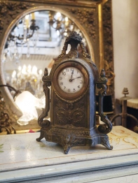 Antique Clock (G8401-22)