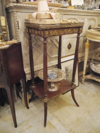 Side Table (102-22)