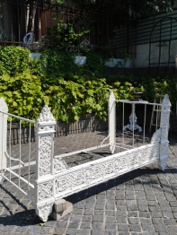 Iron Bed (411-19)