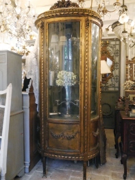 Glass Cabinet (385-19)