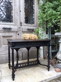 French Table (256-13)
