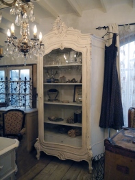 Armoire Cabinet (142-17)
