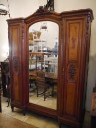 Armoire Cabinet (G-1)