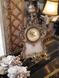 Antique Clock (C42-18)